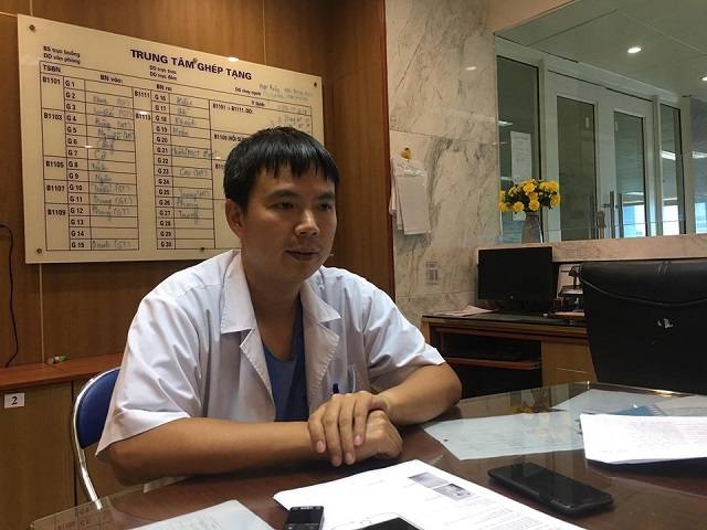 PGS, TS Nguyễn Quang Nghĩa, Giám đốc Trung tâm Ghép tạng, Bệnh viện Hữu nghị Việt Đức.