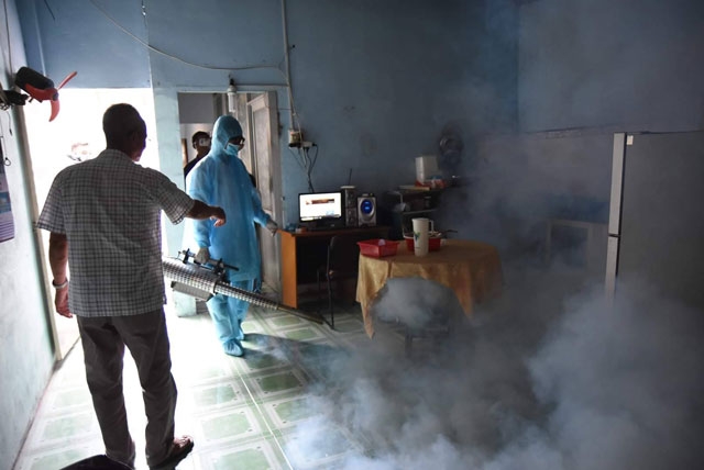 Phun hóa chất phòng, chống sốt xuất huyết tại TP Biên Hòa, tỉnh Đồng Nai.