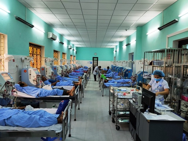 Hiện Khoa Thận nhân tạo, Bệnh viện đa khoa tỉnh Thái Bình đang tiếp nhận khoảng 200 bệnh nhân đến điều trị.