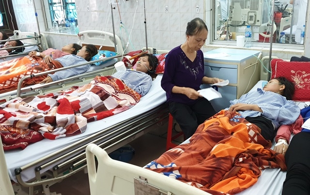 Các công nhân đang được điều trị tại Bệnh viện đa khoa tỉnh Nam Định.