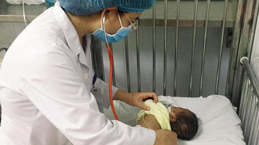 Nhiều em bé nhập viện do cúm