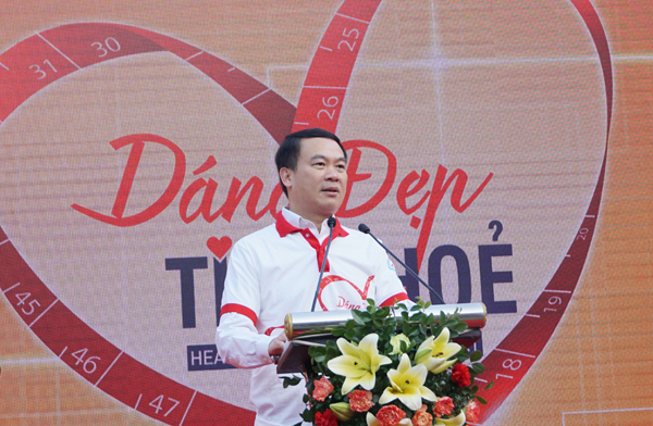 PGS.TS Nguyễn Mạnh Hùng chia sẻ với cộng đồng kiến thức về bệnh tim mạch