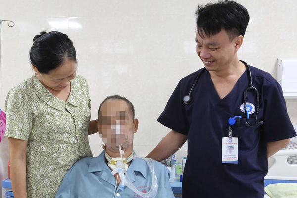 Bệnh nhân được xuất viện đón Tết cùng gia đình sau hơn 2 tháng điều trị, tập phục hồi chức năng