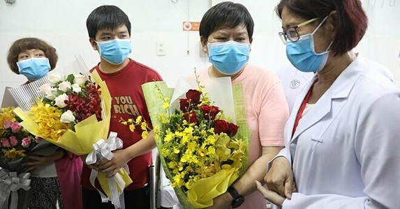 Bệnh nhân viêm phổi corona thứ hai ở TP HCM xuất viện