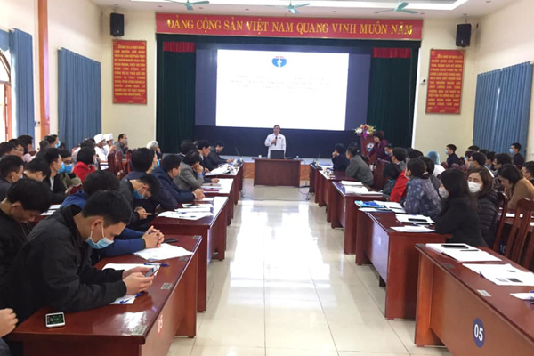 Các chuyên gia của Bộ Y tế tập huấn cho cán bộ y tế tỉnh Vĩnh Phúc