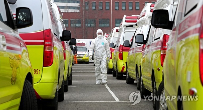 Hàn Quốc khủng hoảng bởi dịch bệnh, hàng trăm ca nhiễm được phát hiện mỗi ngày