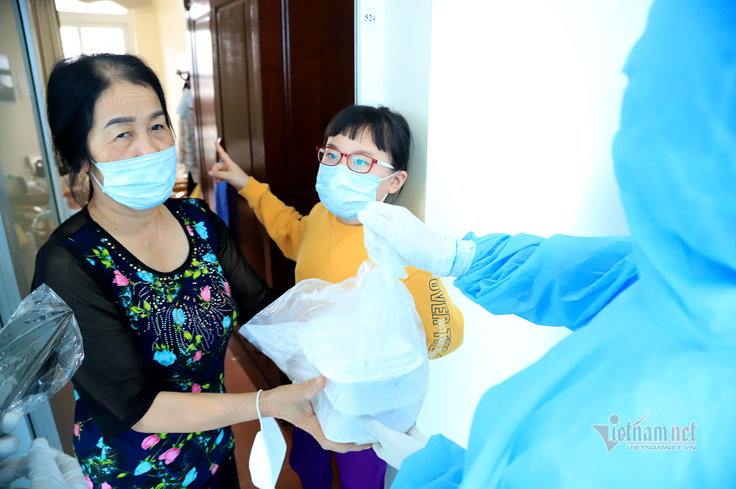 Bà Lê Thị Mến từ Hàn Quốc về đã ở nơi cách ly được hơn 1 tuần.