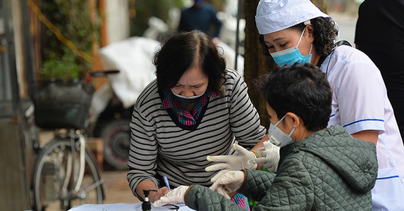 Việt Nam tăng 110 ca nghi nhiễm trong một ngày