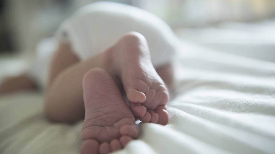Một trẻ sơ sinh ở London dương tính với Covid-19 ngay khi ra đời