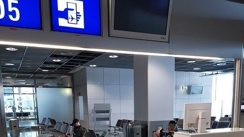 Chia sẻ của hành khách Việt trên chuyến bay cuối rời khỏi châu Âu