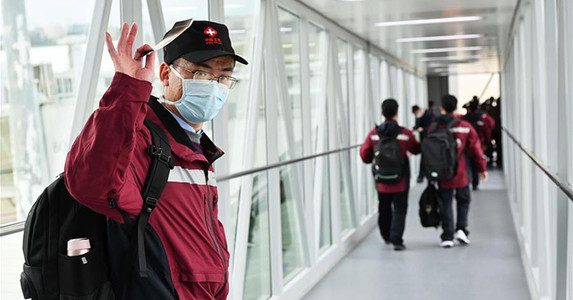 Nhóm nhân viên y tế thứ ba Trung Quốc đến Italy