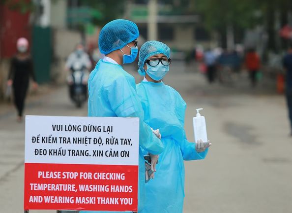 160 y bác sĩ bệnh viện Bạch Mai xét nghiệm âm tính lần hai