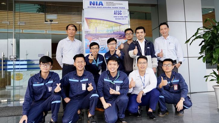 Noi Bai Airport now equipped with mobile disinfection chamber