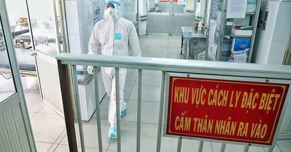 Toàn bộ nhân viên BV Bạch Mai dừng khám chữa bệnh ngoài giờ ở phòng khám tư