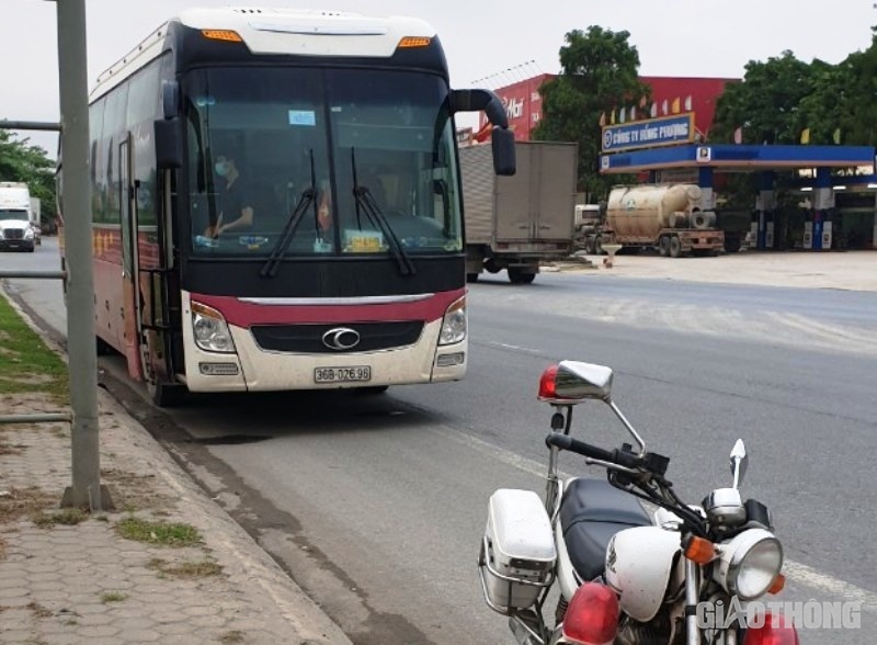 CSGT Thanh Hoá dừng xe khách chở 29 người cùng cô gái tiếp xúc với người của công ty Trường Sinh tại Tx Bỉm Sơn