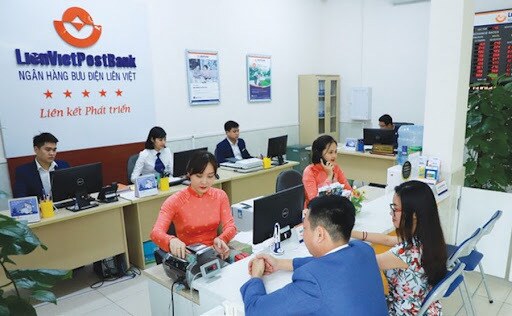 Ngân hàng Bưu điện Liên Việt (LienvietPostBank) kết hợp với PTI triển khai gói bảo hiểm ANTI – COVID-19 (ảnh minh họa)