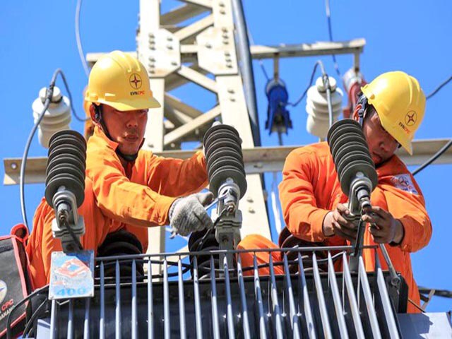 EVN bất ngờ đề xuất miễn giảm giá điện vì Covid-19.