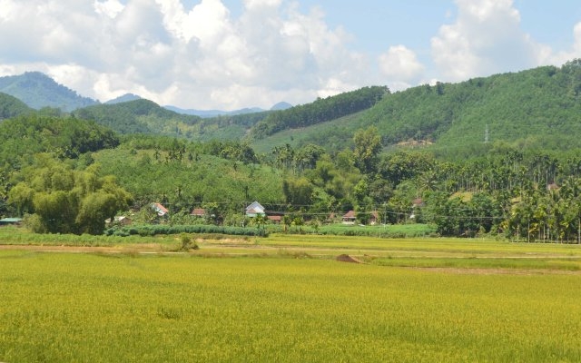 Cuộc sống yên bình của người dân ở huyện miền núi Sơn Hà.