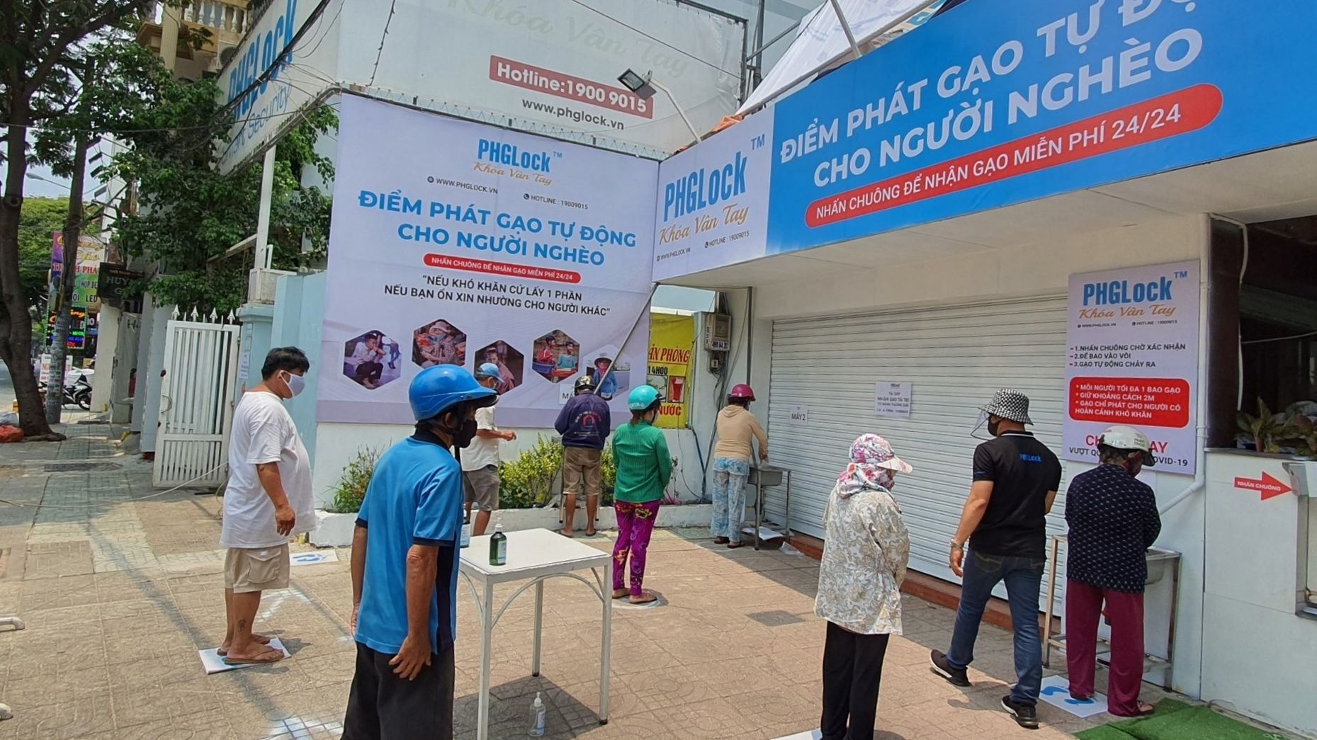 Mạng xã hội Trung Quốc trầm trồ về 'ATM gạo' Việt Nam