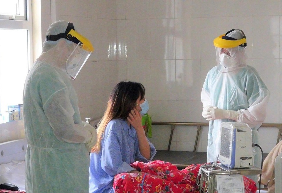 Điều trị cho bệnh nhân Covid-19 tại Bệnh viện dã chiến số 2 tỉnh Quảng Ninh
