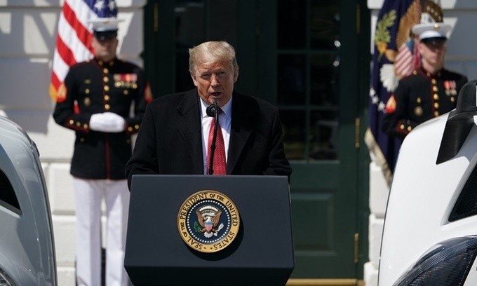 Tổng thống Mỹ Donald Trump phát biểu tại Nhà Trắng ngày 16/4. Ảnh: AFP.