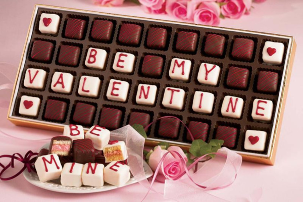 Chocolate là món quà không thể thiếu của các cặp đôi trong ngày valentine.