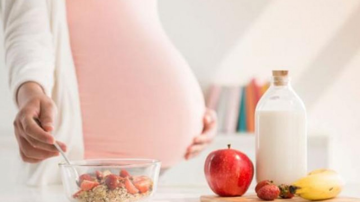 Mẹ bầu ăn gì để thai nhi tăng cân khỏe mạnh?