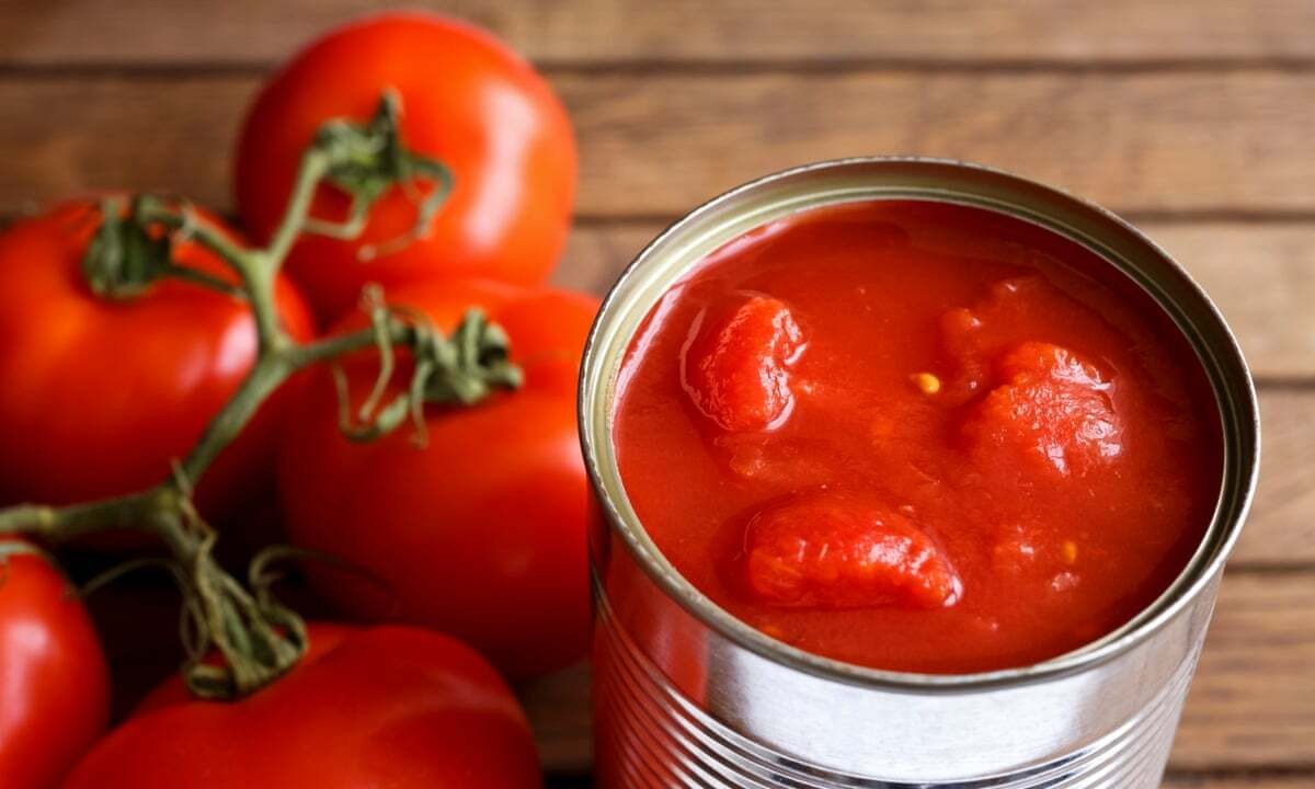 Cà chua chứa chất lycopene, chống oxy hóa mạnh. Ảnh: The Guardian.