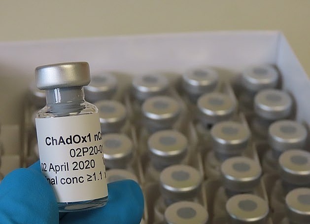 Vaccine AZD1222, trước đó có tên ChAdOx1 nCoV, đang ở giai đoạn ba thử nghiệm lâm sàng diện rộng, với sự tham gia của hơn 10.000 tình nguyện viên từ các nước Anh, Brazil và Nam Phi. Ảnh: Handout.