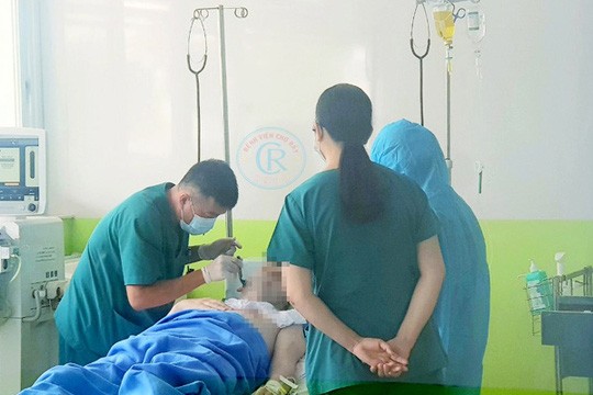 Ê-kíp y, bác sĩ Việt Nam sẽ bay cùng để hỗ trợ BN 91 về nước