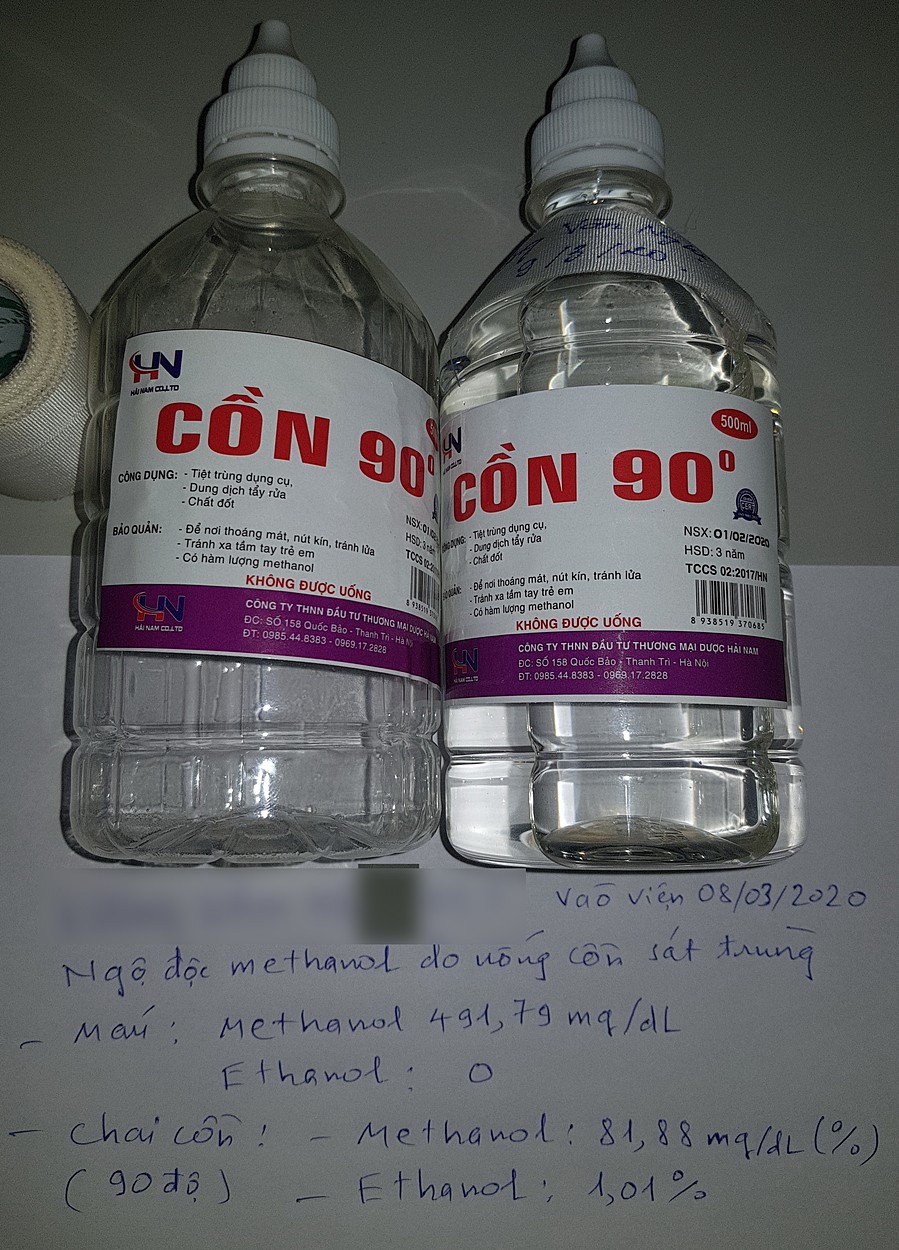 Loại cồn sát trùng bệnh nhân uống phải, chứa methanol. Ảnh: Bệnh viện cung cấp.