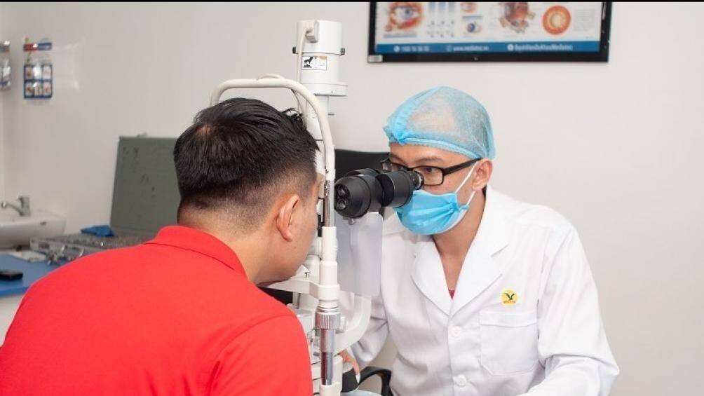 Nam bệnh nhân suýt hỏng mắt vì ngộ độc thuốc điều trị lao