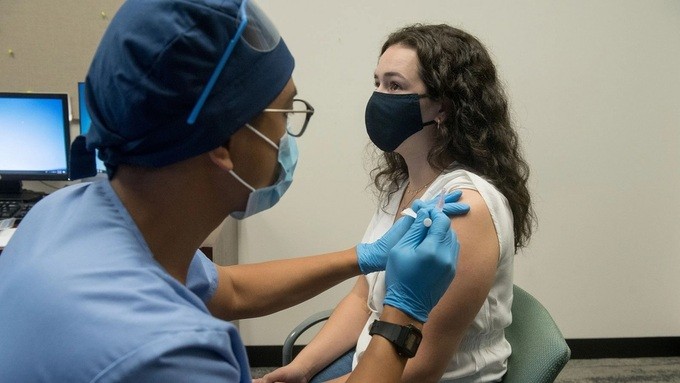 Vaccine của Moderna dự kiến ra mắt năm 2021