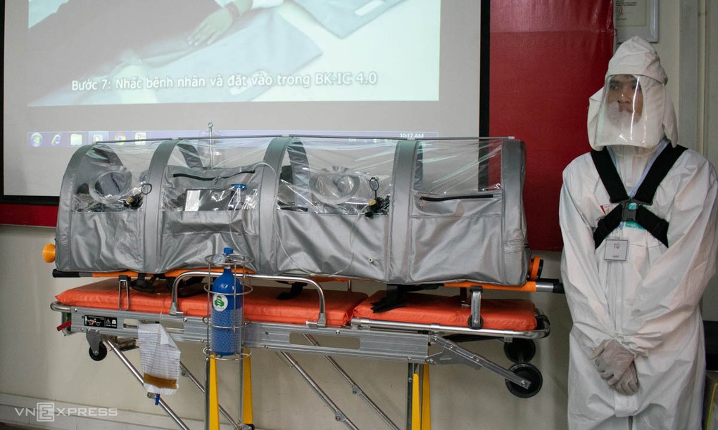 Băng ca áp lực âm 'made in Vietnam'