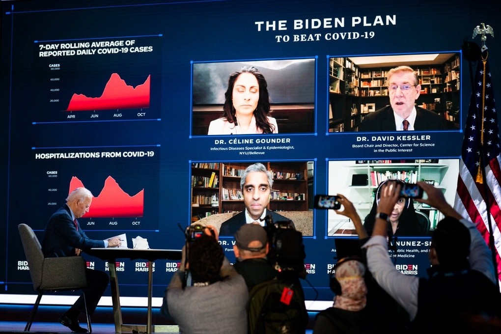 Tổng thống đắc cử Joe Biden họp về Covid-19 với các cố vấn sức khỏe ở Wilmington, Delaware, ngày 7/11. Ảnh: New York Times.