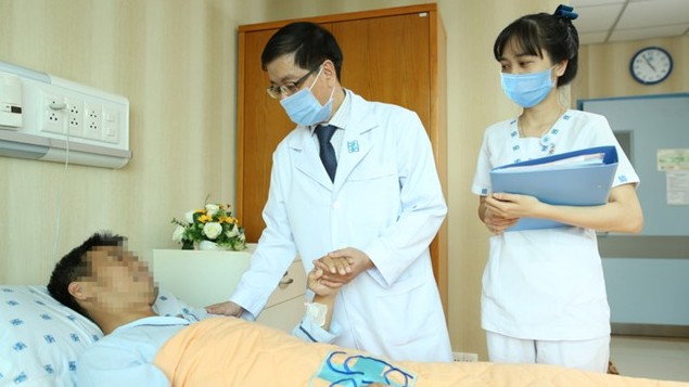 Chữa trĩ bằng máy khâu bấm