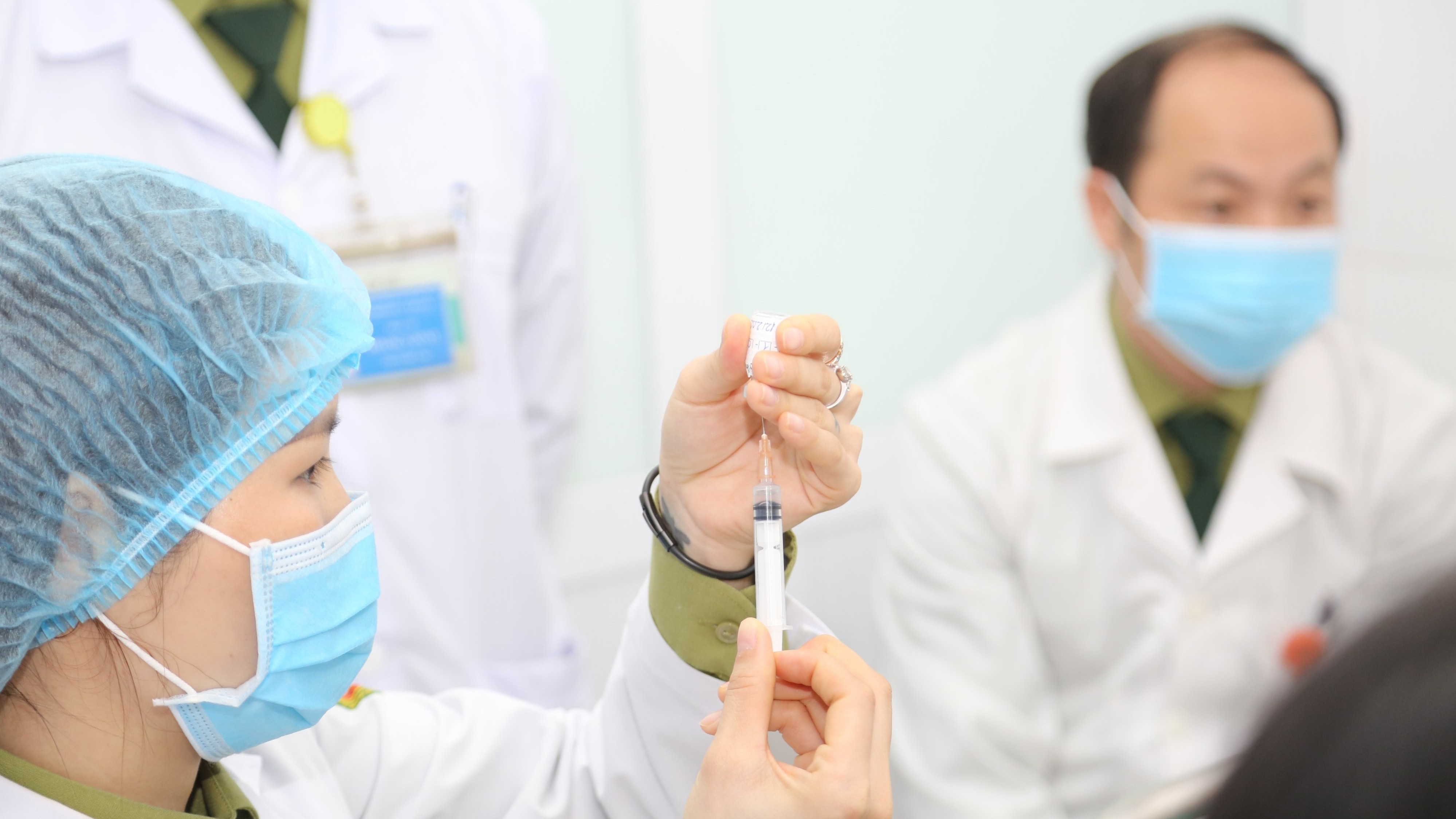 60 -70% người thử nghiệm vắc xin Covid-19 Việt Nam có phản ứng phụ
