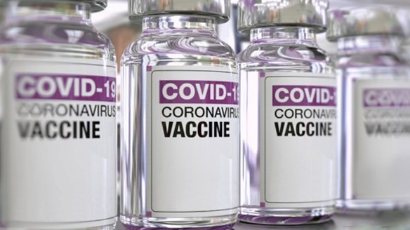 Đầu tháng 3, Việt Nam bắt đầu tiêm vắc xin ngừa Covid-19 của Anh