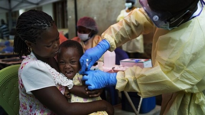 Ebola quay lại châu Phi