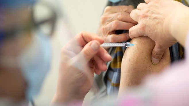 AstraZeneca: 'Không có bằng chứng vaccine Covid-19 gây đông máu'