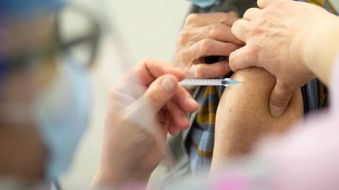 EU ngừng tiêm vaccine Astrazeneca - hại nhiều hơn lợi