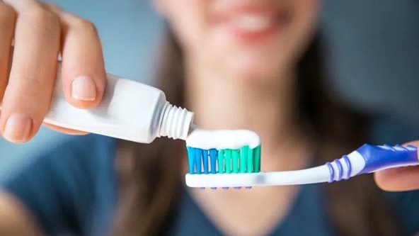 Không nên đánh răng ngay sau khi uống 4 loại nước phổ biến