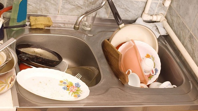 Nhiều người có thói quen này khi rửa bát, chẳng khác nào nuôi vi khuẩn