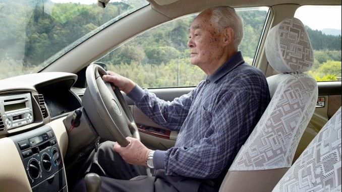 Xe hơi Nhật Bản phải bổ sung tính năng an toàn hỗ trợ tài xế cao tuổi