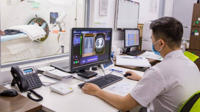 Chụp cộng hưởng tử MRI cột sống và tuỷ sống để chẩn đoán bệnh tủy rỗng