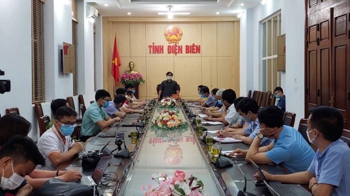 Tỉnh Điện Biên họp khẩn trong đêm.