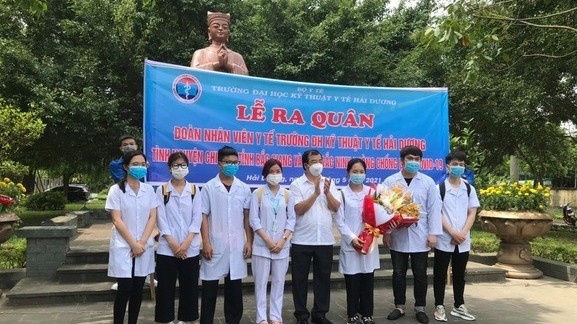 Hải Dương chi viện 267 cán bộ, sinh viên y chống dịch cùng Bắc Giang, Bắc Ninh