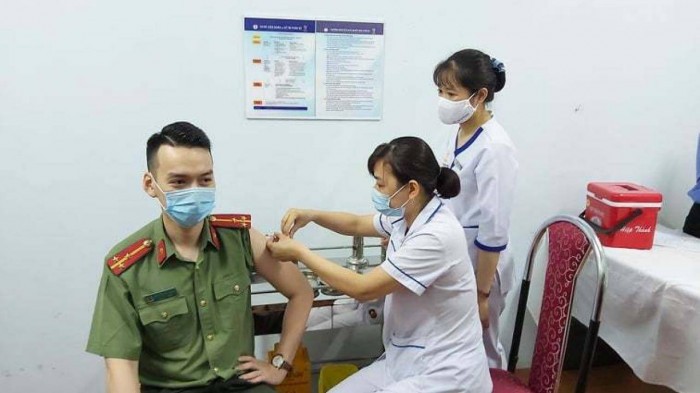 Tiêm vaccine Covid-19 để tạo miễn dịch cộng đồng chống lại dịch bệnh