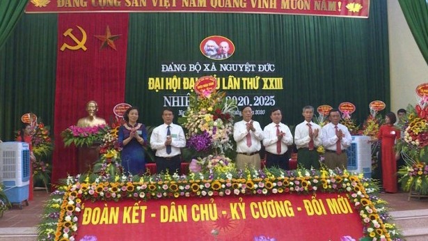 Bắc Ninh: Đình chỉ Bí thư và Chủ tịch xã lơ là phòng chống dịch