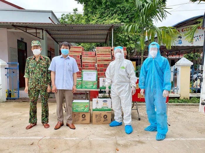 Members of Bac Giang 98 Driver's Association with volunteer trips, contributing to the fight against the Covid-19 epidemic